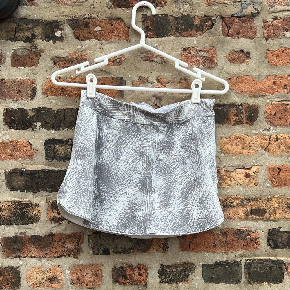Outdoor Voices Exercise Skort | white-gray | women’s Small